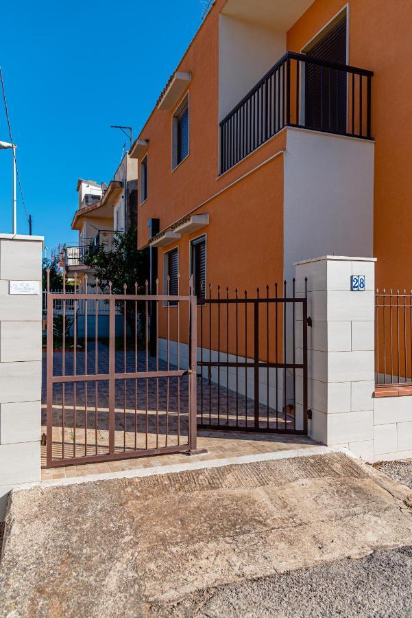 Casa Angela Lejlighed Santa Croce Camerina Eksteriør billede
